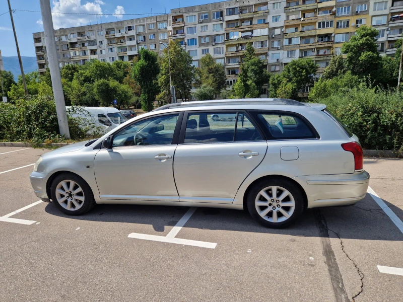 Toyota Avensis, снимка 5 - Автомобили и джипове - 52027841