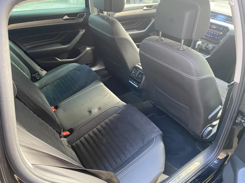 VW Passat 2.0TDI/4х4/DSG/200кс./Elegance, снимка 13 - Автомобили и джипове - 52619557
