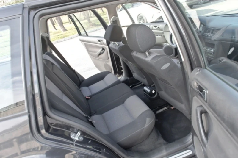 VW Golf 1.9 101 Germany, снимка 5 - Автомобили и джипове - 52704355