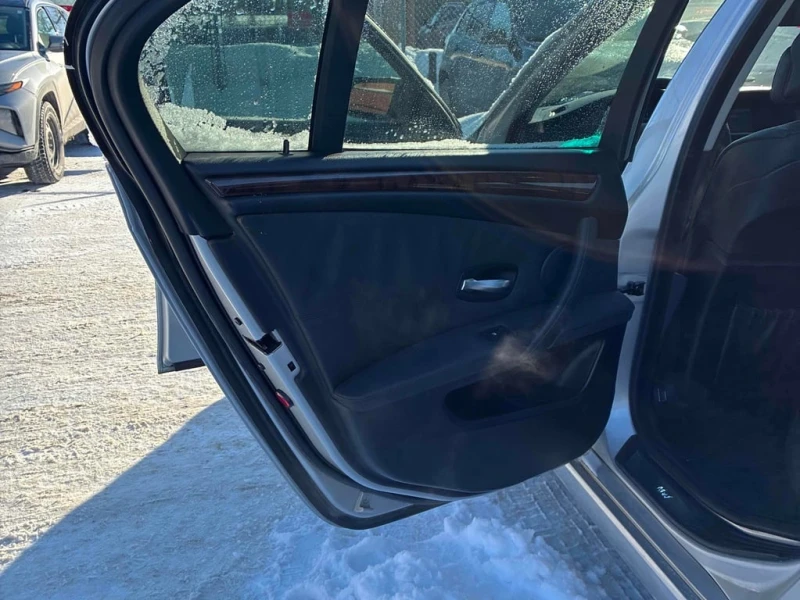 BMW 535 * 535xi * CARFAX * ЦЕНА ДО БГ, снимка 16 - Автомобили и джипове - 53057371