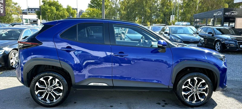 Toyota Yaris Cross 1.5HYBRID 92HP 15000KM LANE ASSIST DISTRONIC, снимка 4 - Автомобили и джипове - 53175879