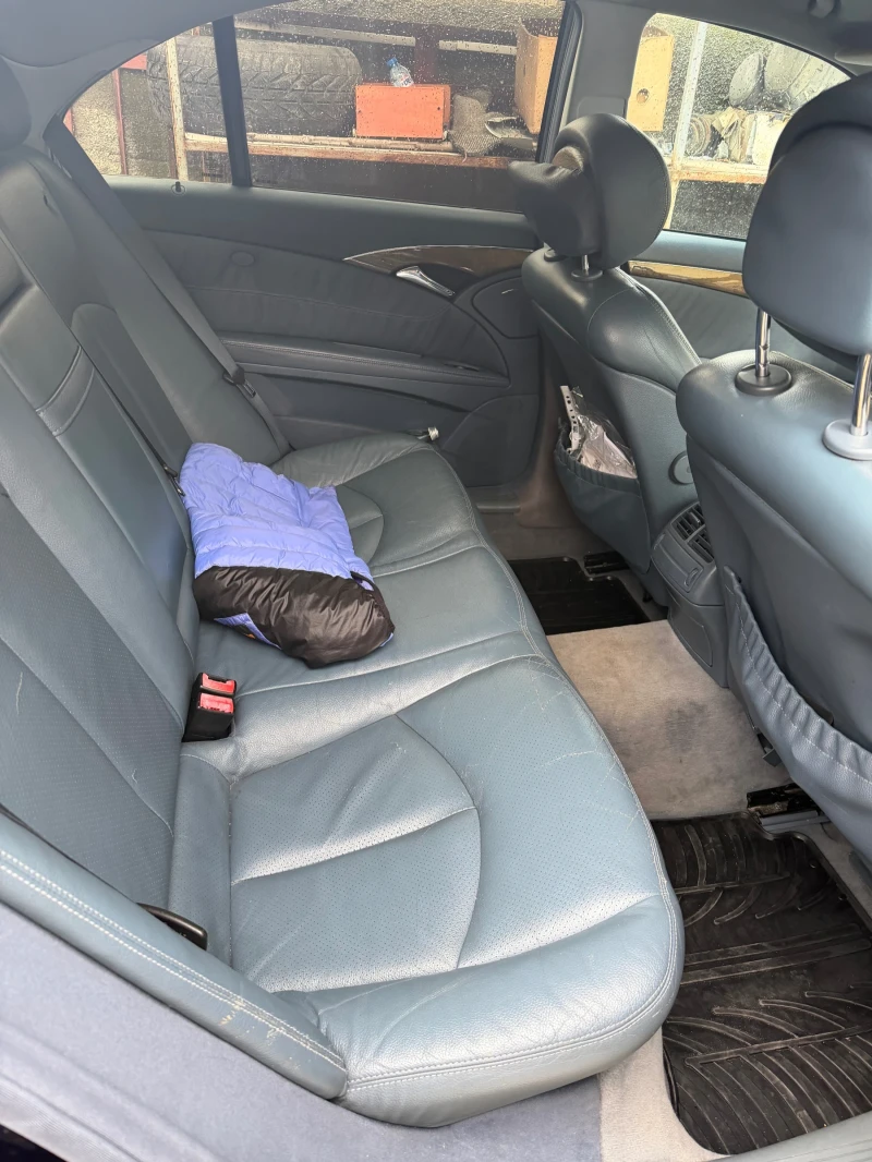 Mercedes-Benz E 280, снимка 6 - Автомобили и джипове - 53293842