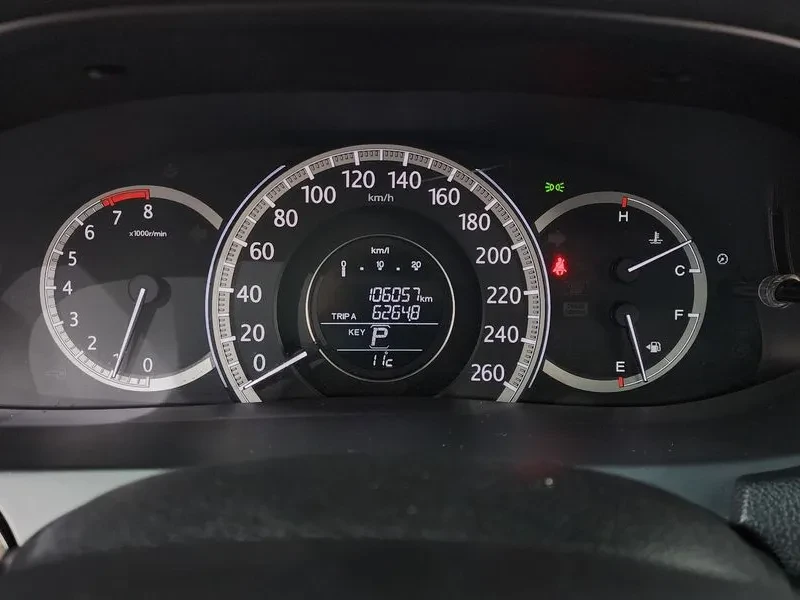 Honda Accord 2.4 Бензин, снимка 5 - Автомобили и джипове - 55568795