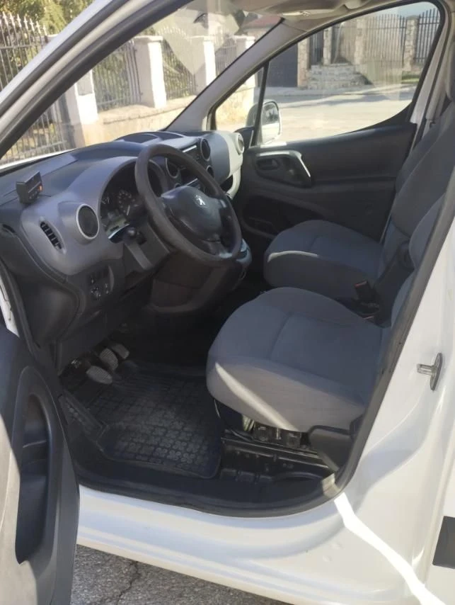 Peugeot Partner, снимка 7 - Автомобили и джипове - 56297672