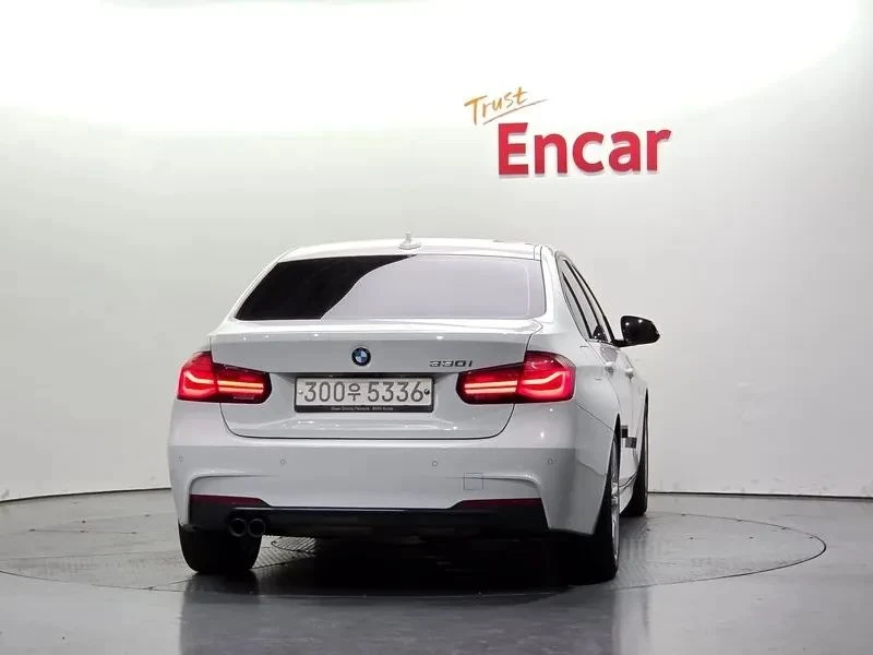 BMW 330, снимка 3 - Автомобили и джипове - 56737319