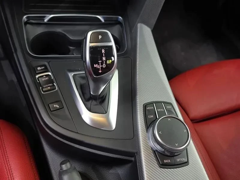 BMW 330, снимка 8 - Автомобили и джипове - 56737319