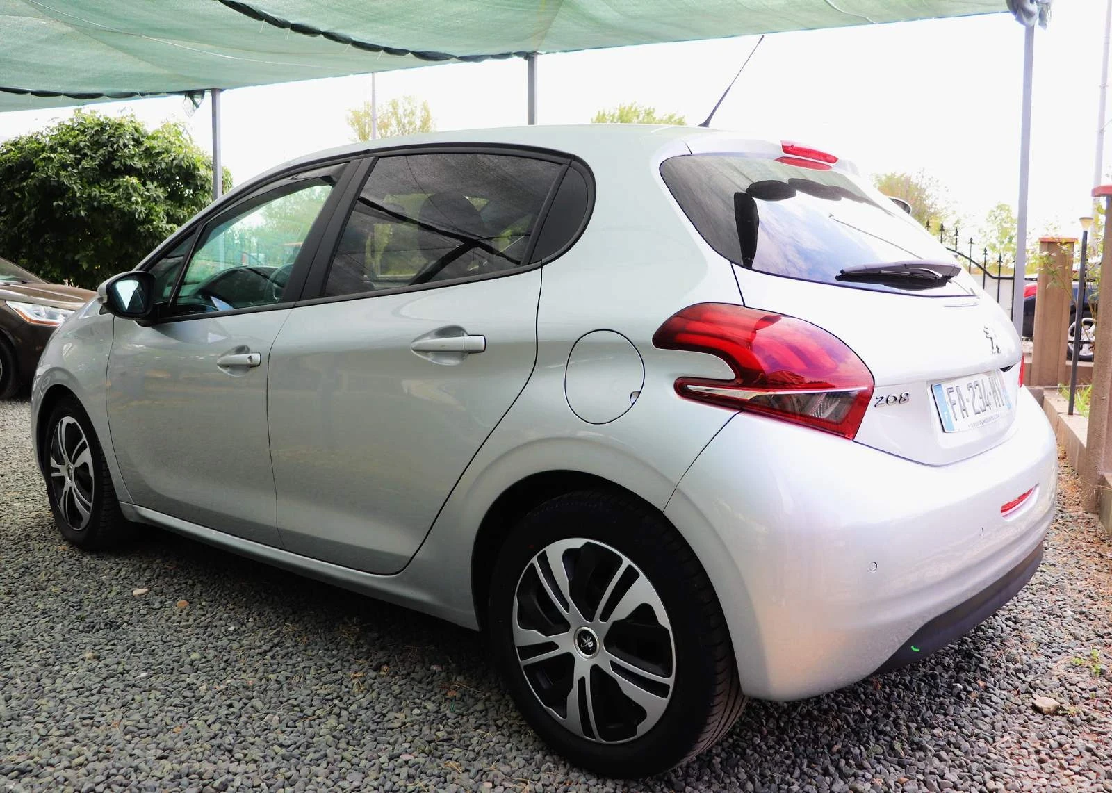 Peugeot 208  - изображение 6