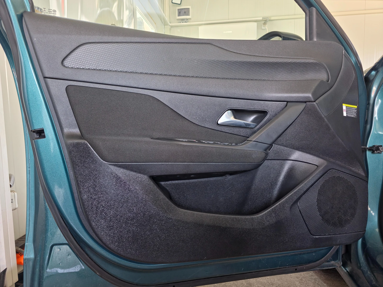 Peugeot 308 1. 5 BlueHDi ACTIVE 131 S&S EAT8 - изображение 6