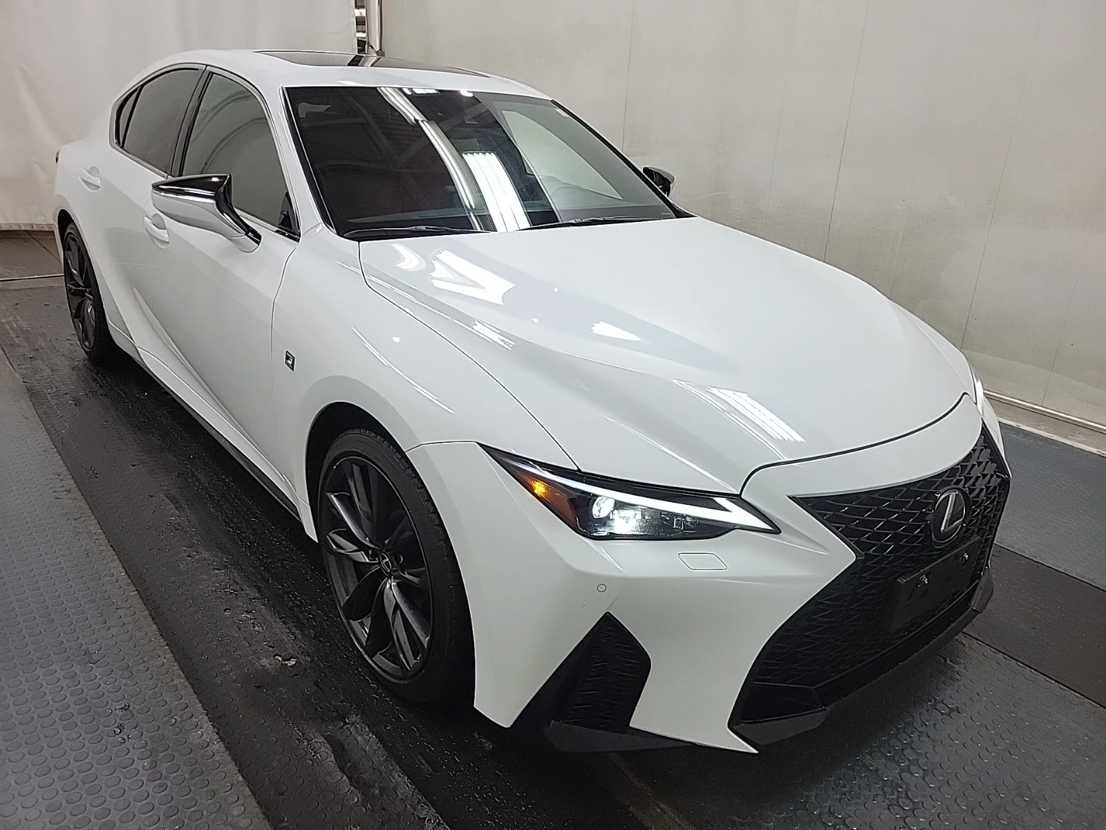 Lexus IS 300 CARFAX* БЕЗ ПЪРВОНАЧАЛНА - изображение 2