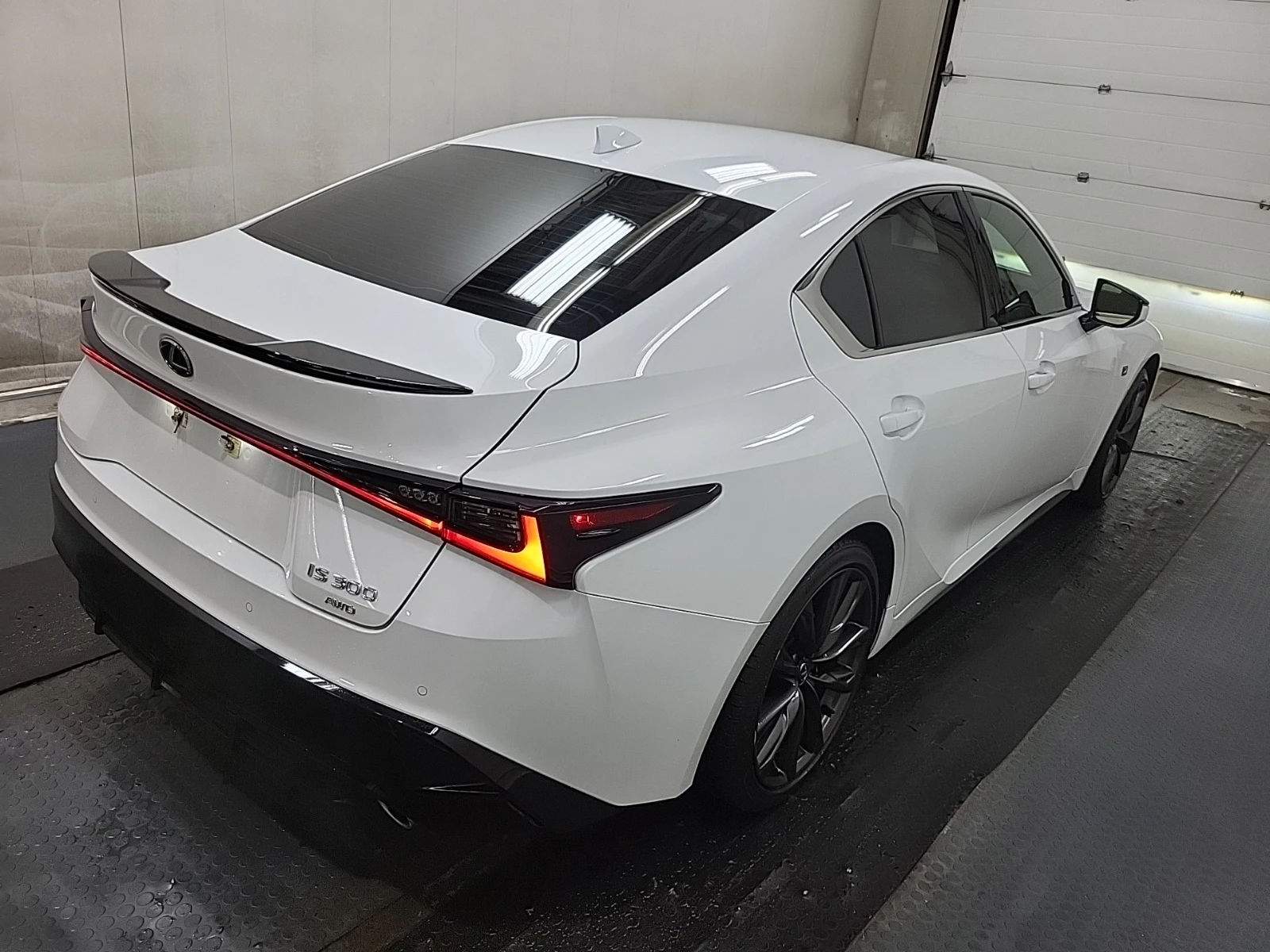Lexus IS 300 CARFAX* БЕЗ ПЪРВОНАЧАЛНА - изображение 3