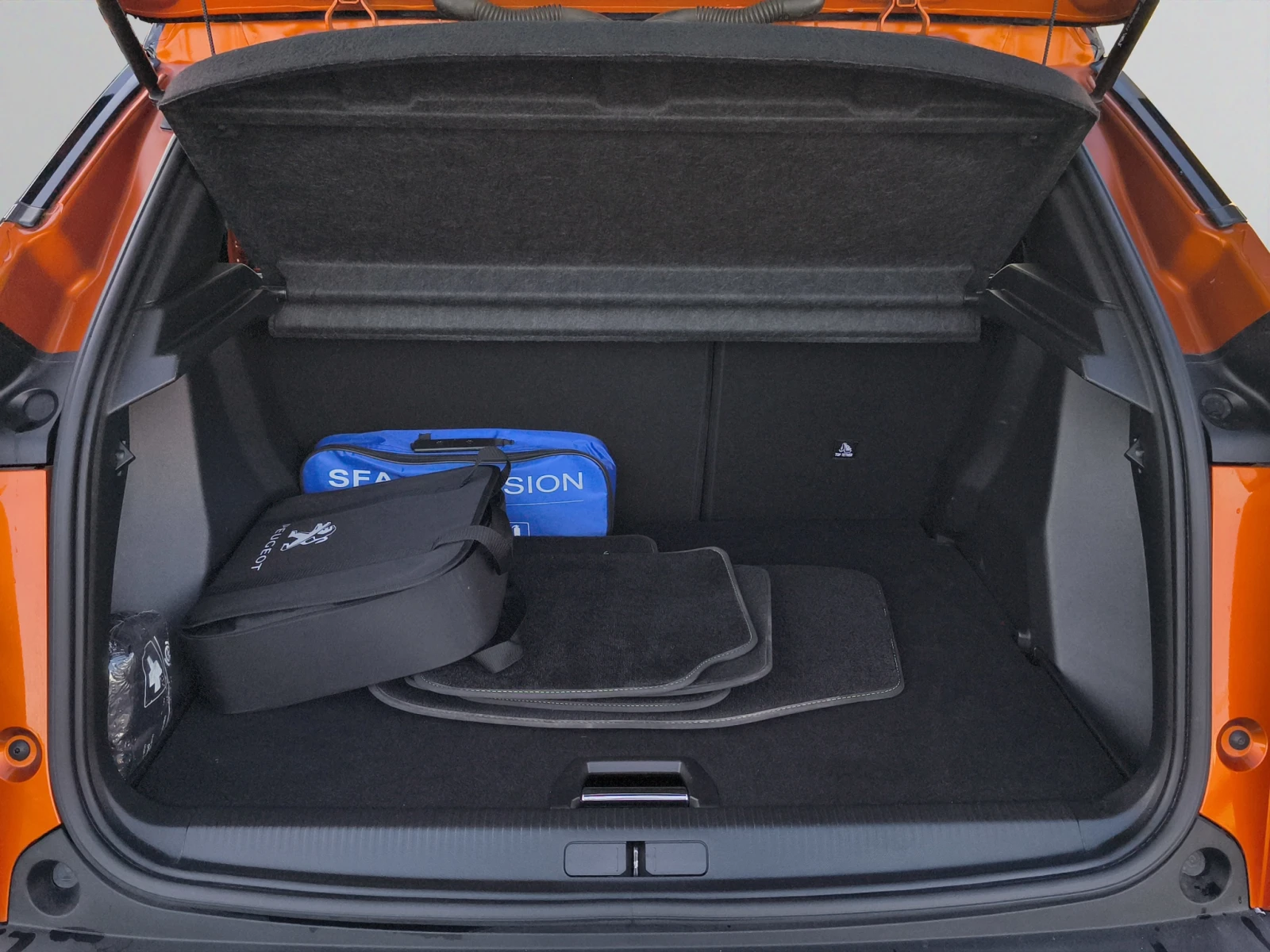 Peugeot 2008 New Line Up GT Electric 100  136 ..//2103R03 | Mobile.bg   14