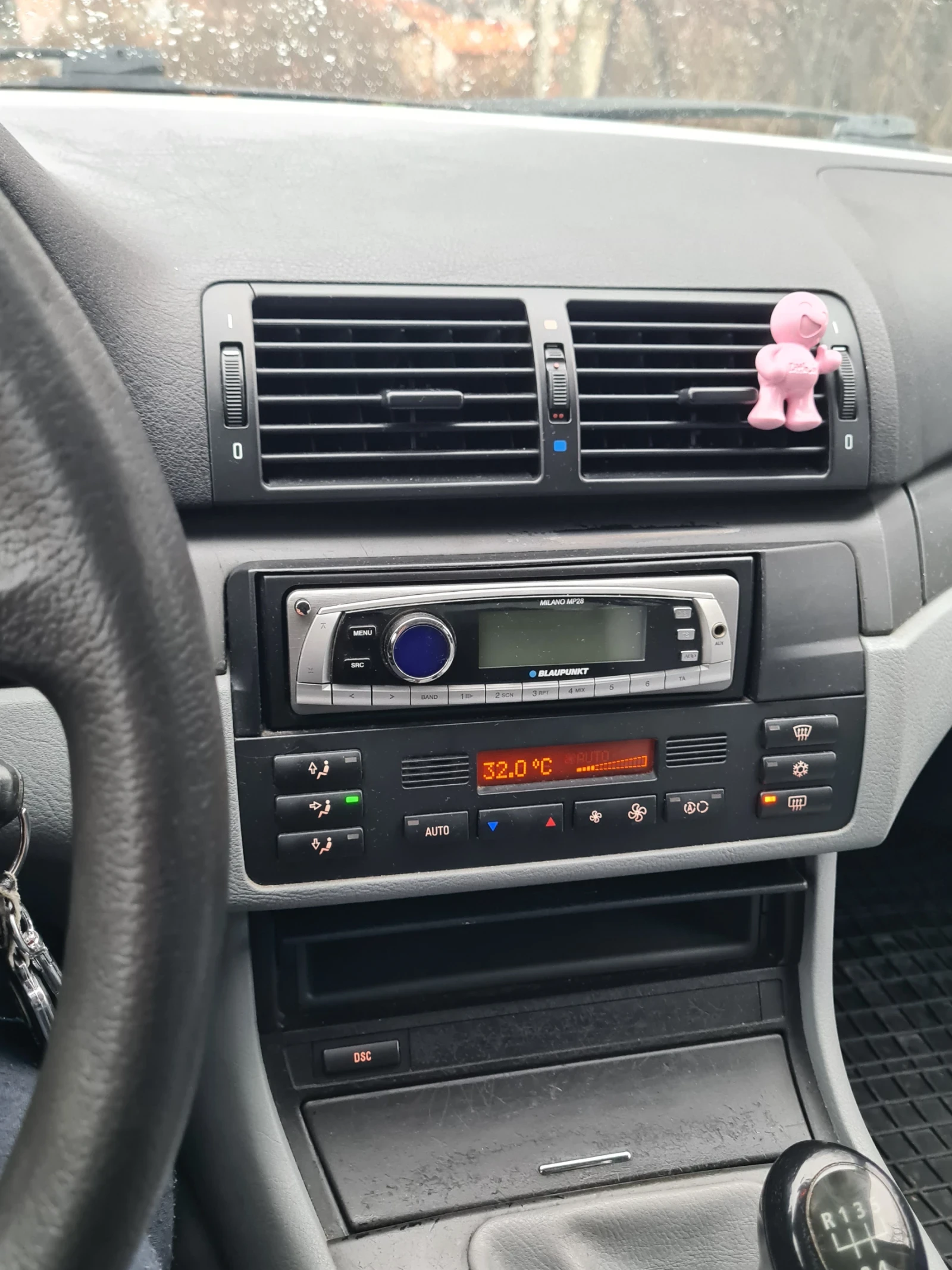 BMW 320  - изображение 8