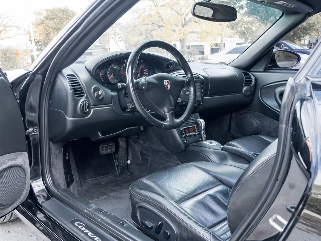 Porsche 911 * 2dr Carrera 4 Cabriolet * CARFAX * БЕЗ ПЪРВОНАЧА - изображение 8