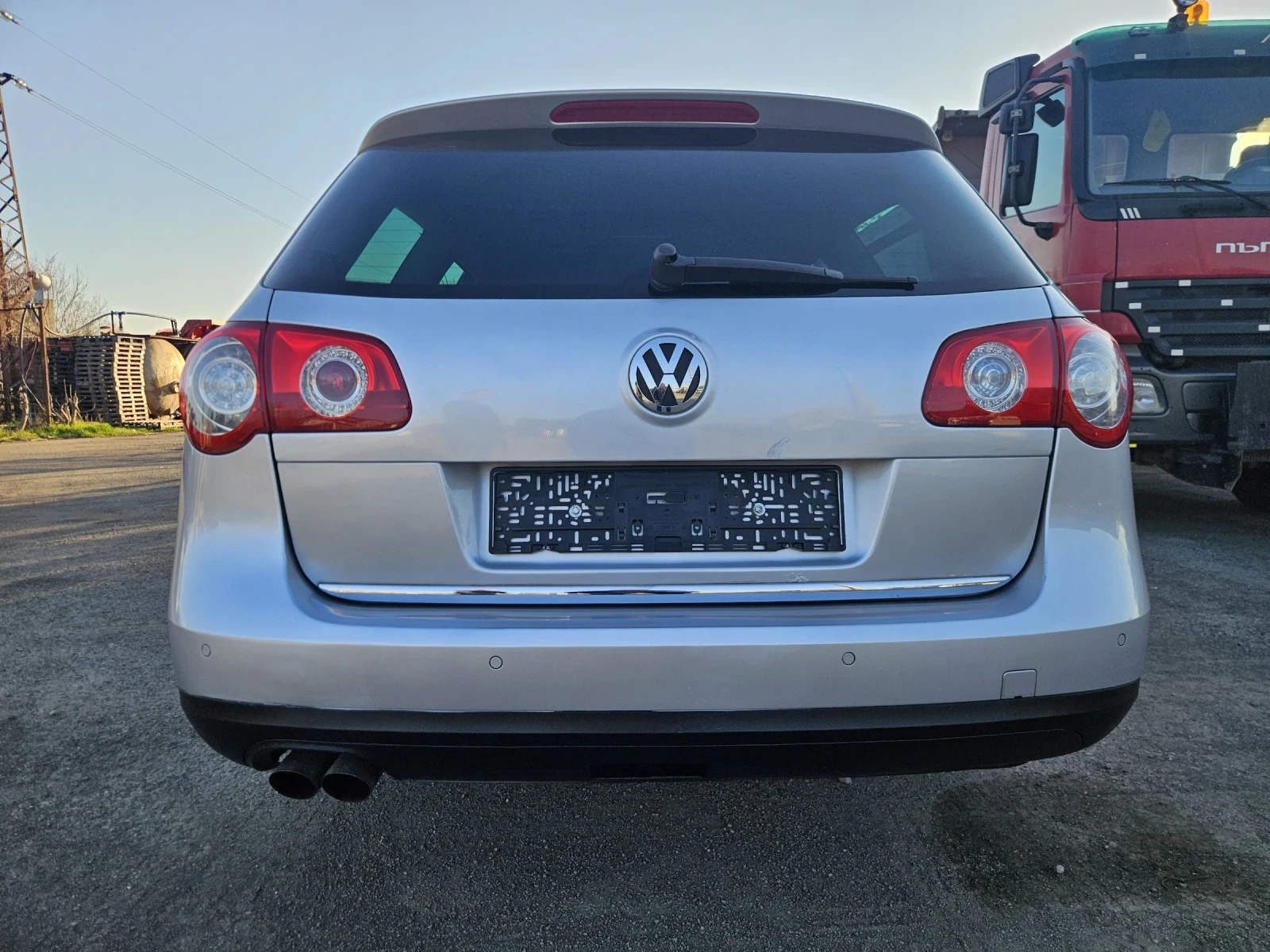 VW Passat 2.0tdi 140ps navi automat coman real , снимка 3 - Автомобили и джипове - 54121290