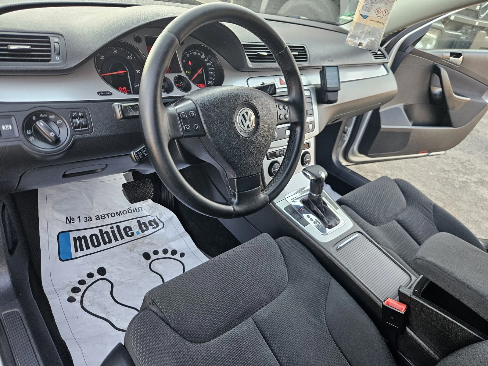 VW Passat 2.0tdi 140ps navi automat coman real , снимка 12 - Автомобили и джипове - 54121290