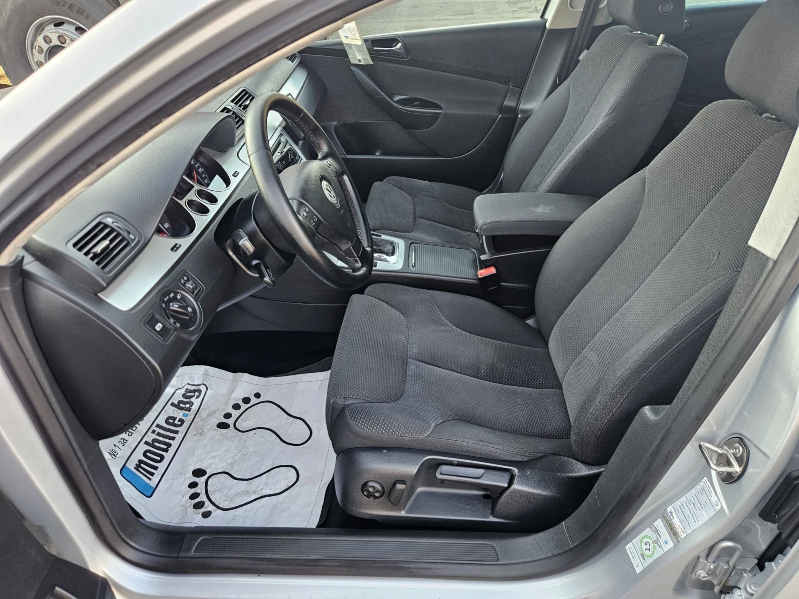 VW Passat 2.0tdi 140ps navi automat coman real , снимка 6 - Автомобили и джипове - 54121290