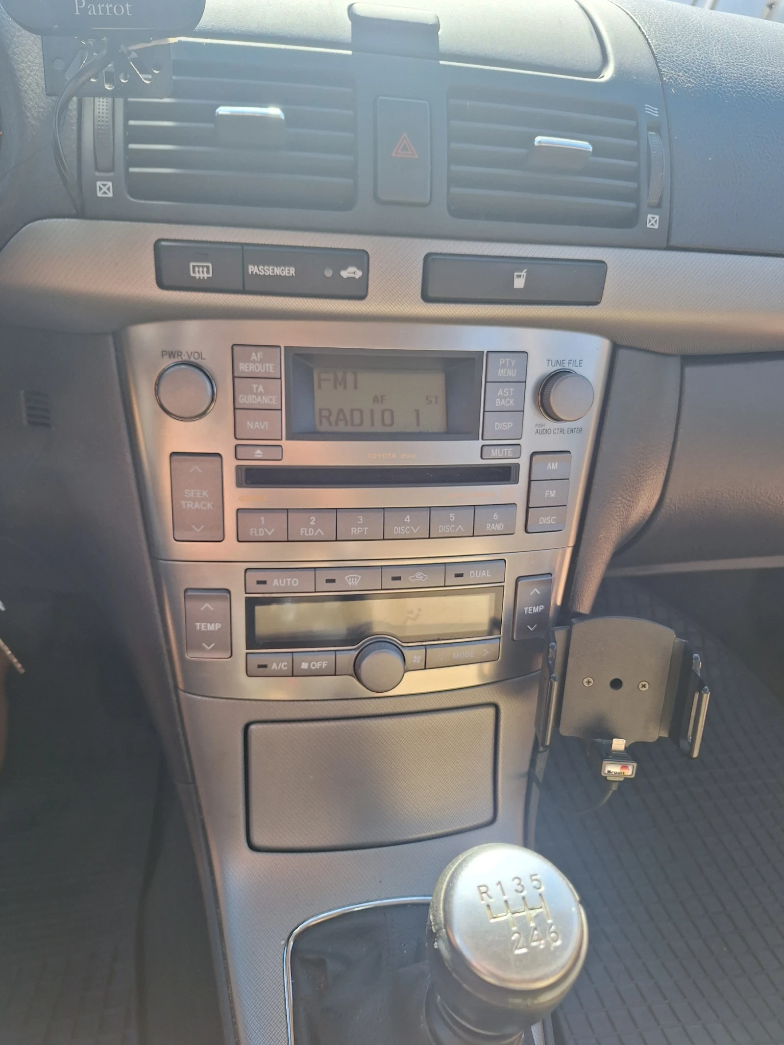 Toyota Avensis D4D, снимка 6 - Автомобили и джипове - 54372264