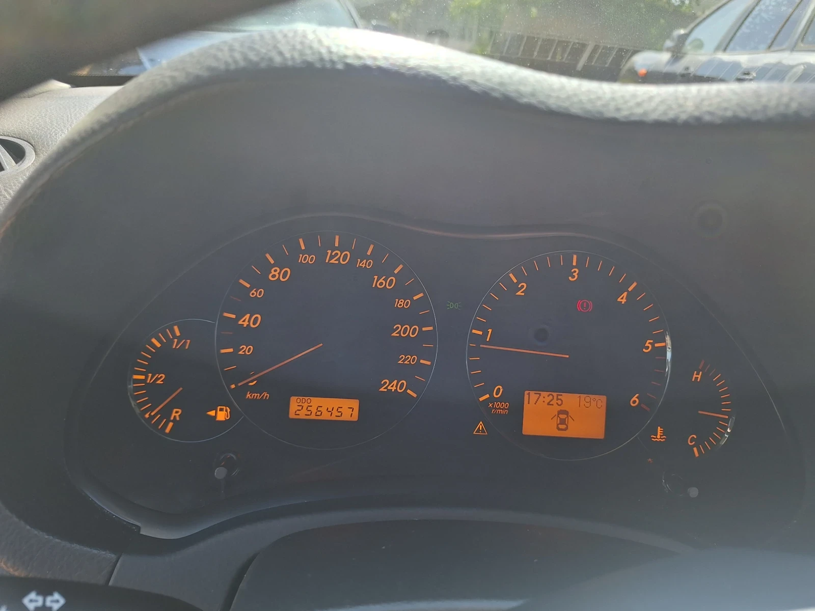 Toyota Avensis D4D, снимка 5 - Автомобили и джипове - 54372264