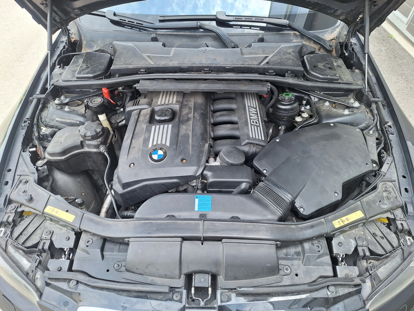 BMW 330 N52 ТОП ОТ ШВЕЙЦАРИЯ, снимка 15 - Автомобили и джипове - 54452061
