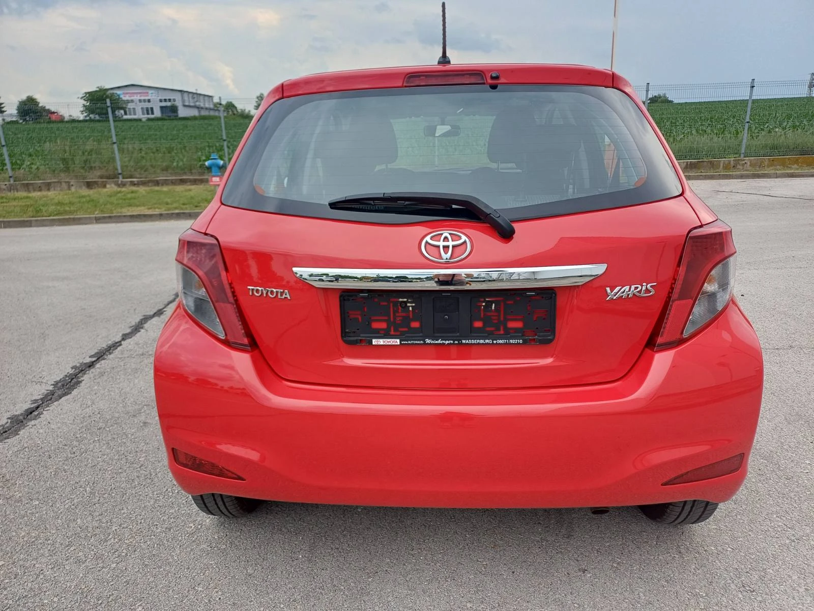 Toyota Yaris 1.33 Бензин* ПЪЛЕН АВТОМАТ * РЕАЛНИ68000км* Сервиз, снимка 5 - Автомобили и джипове - 54806878