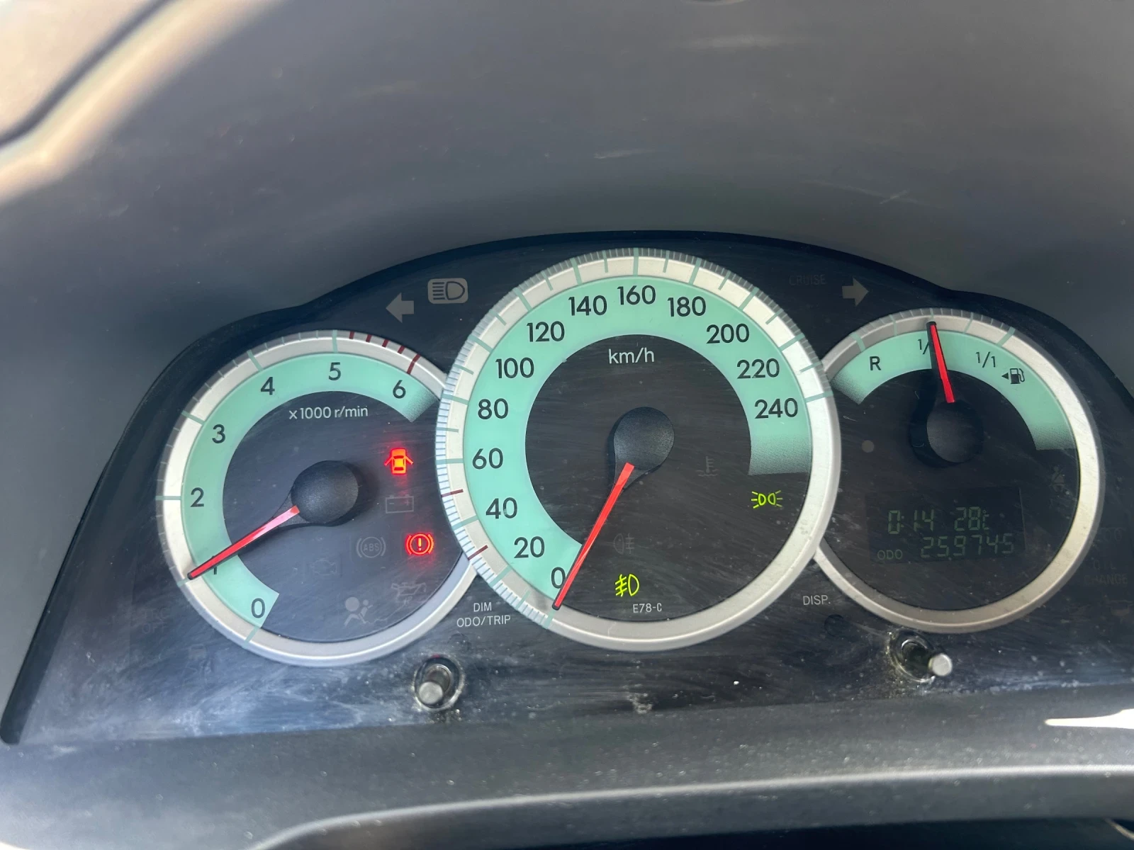 Toyota Corolla verso 2.2 177hp 2005, снимка 9 - Автомобили и джипове - 54917197