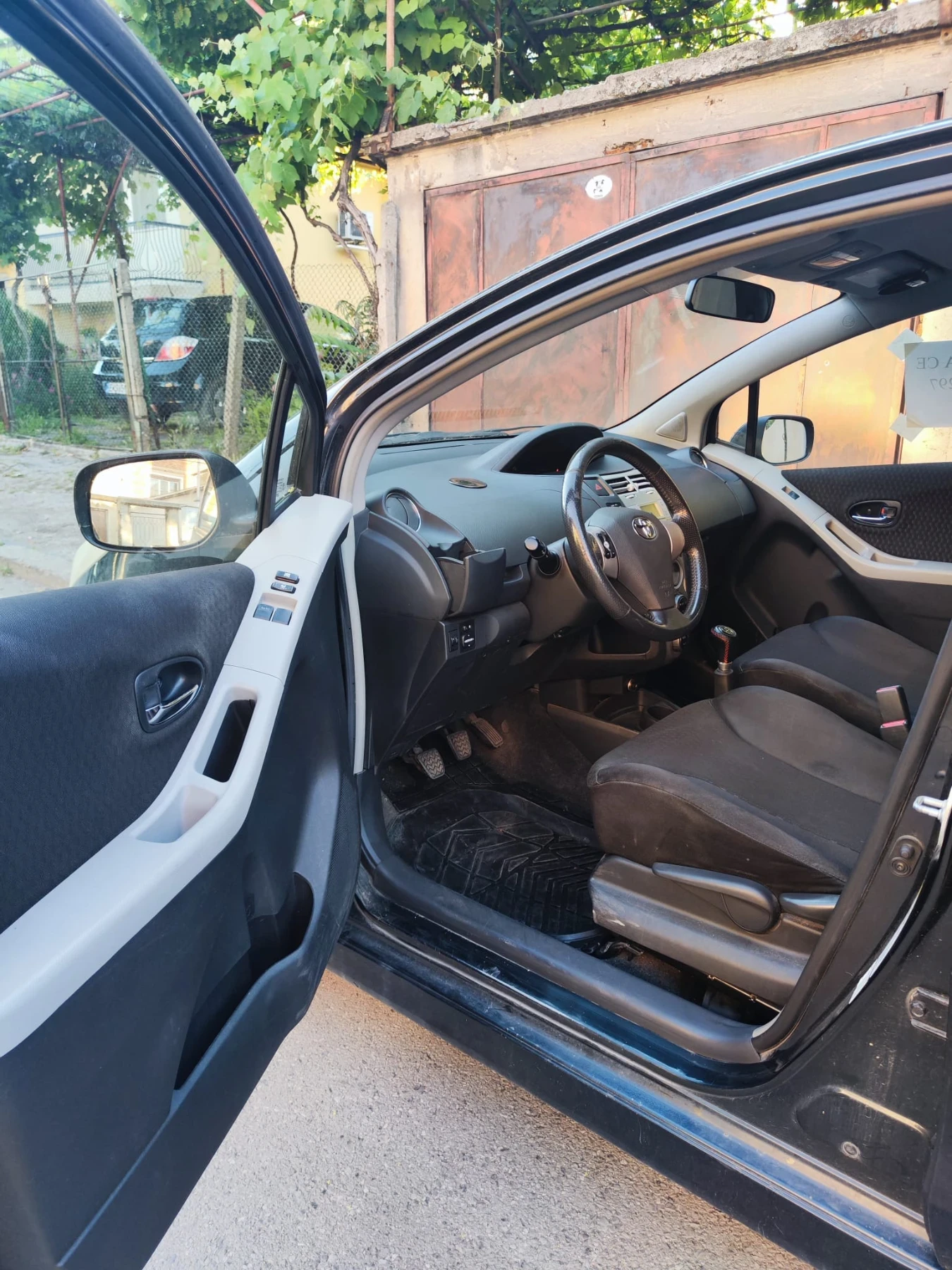 Toyota Yaris, снимка 5 - Автомобили и джипове - 54933370