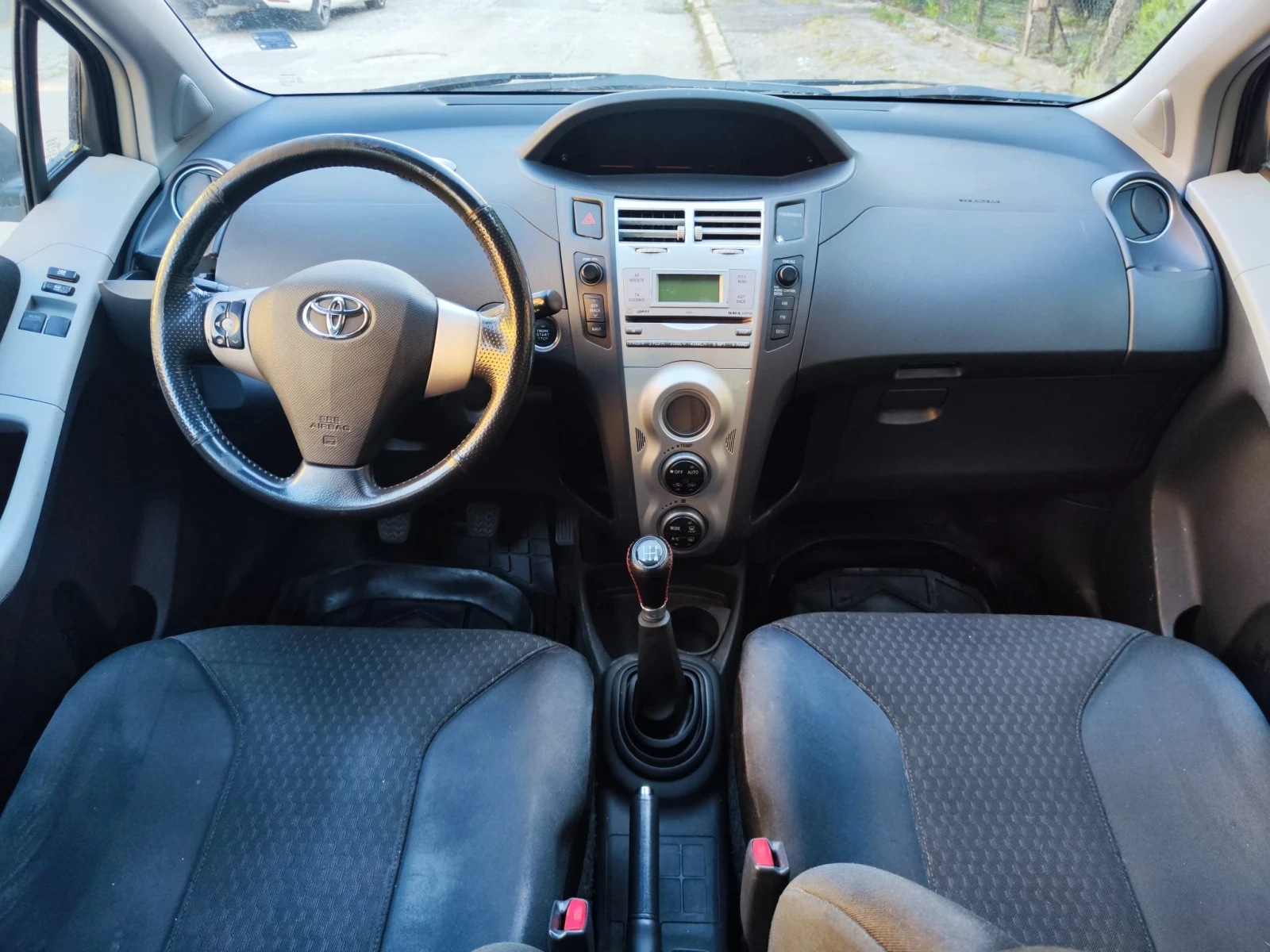 Toyota Yaris, снимка 7 - Автомобили и джипове - 54933370