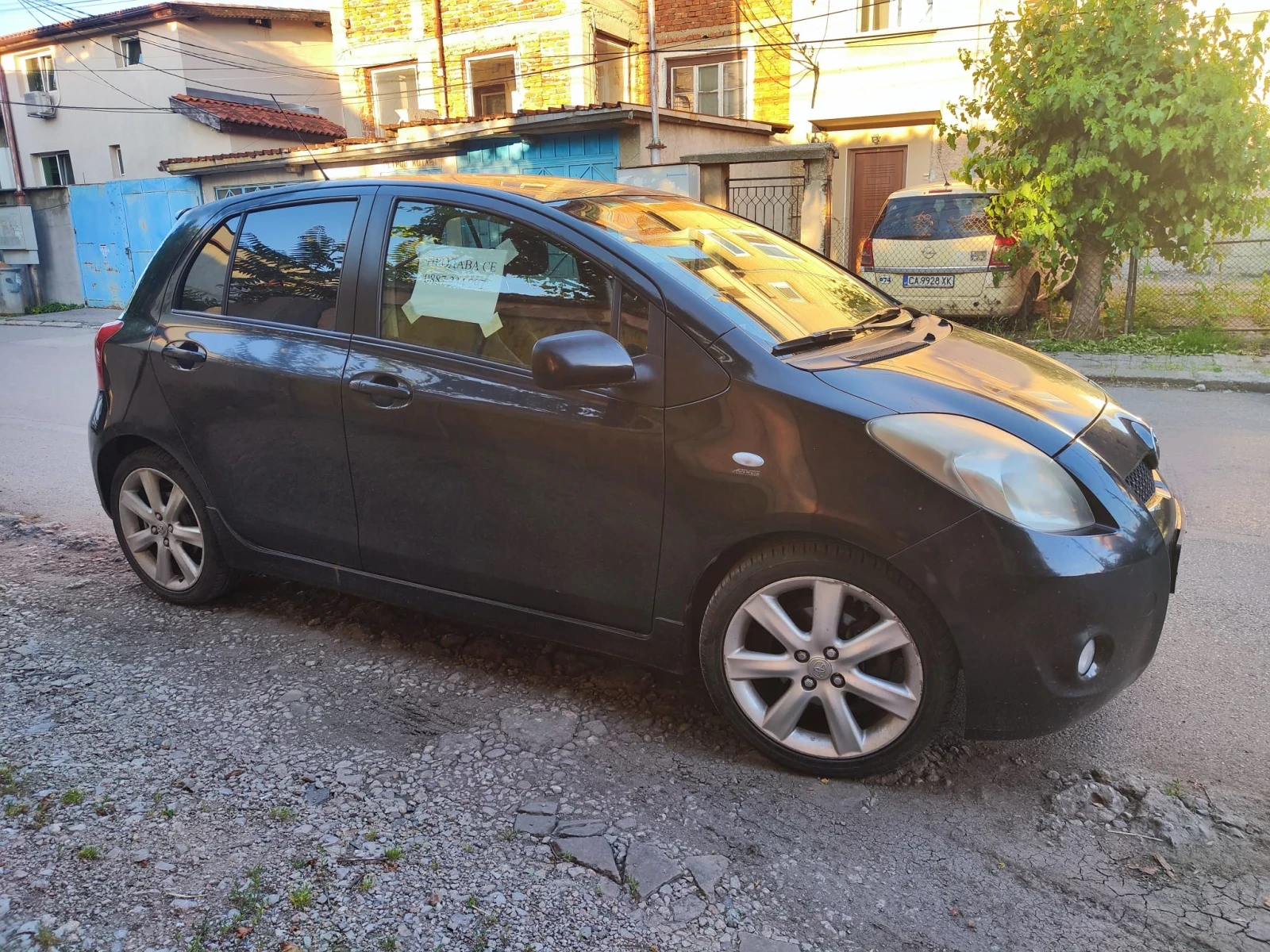 Toyota Yaris, снимка 3 - Автомобили и джипове - 54933370
