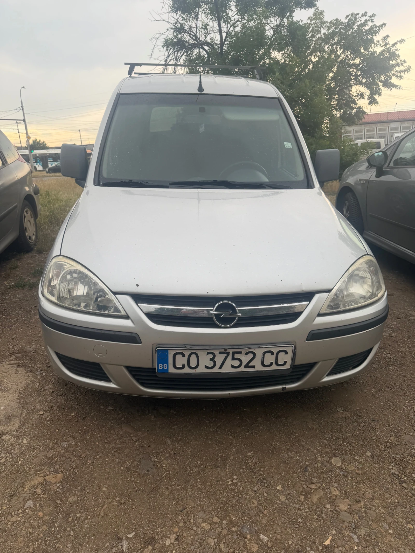 Opel Combo, снимка 4 - Автомобили и джипове - 55102775