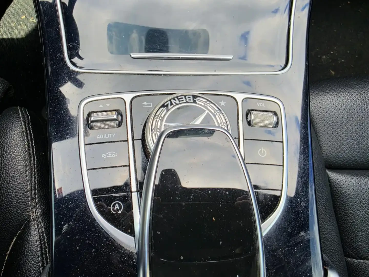 Mercedes-Benz C 400 AMG* LINE* 4MATIC* BURMESTER* КАМЕРА* КЕЙЛЕС* , снимка 12 - Автомобили и джипове - 55980300