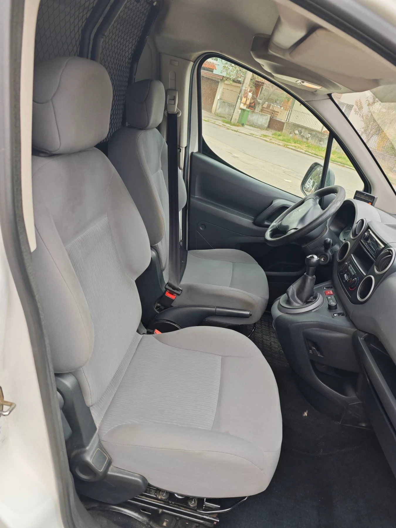 Peugeot Partner, снимка 17 - Автомобили и джипове - 56297672