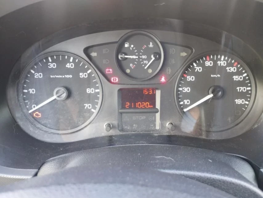 Peugeot Partner, снимка 8 - Автомобили и джипове - 56297672