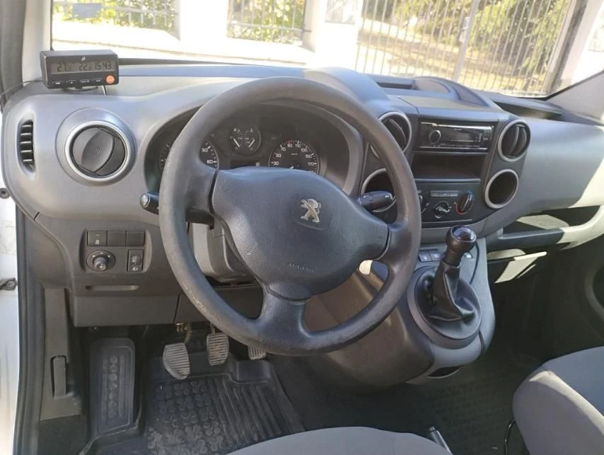 Peugeot Partner, снимка 10 - Автомобили и джипове - 56297672