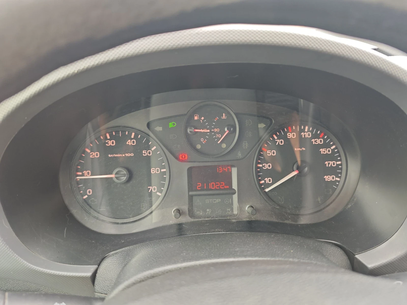 Peugeot Partner, снимка 14 - Автомобили и джипове - 56297672