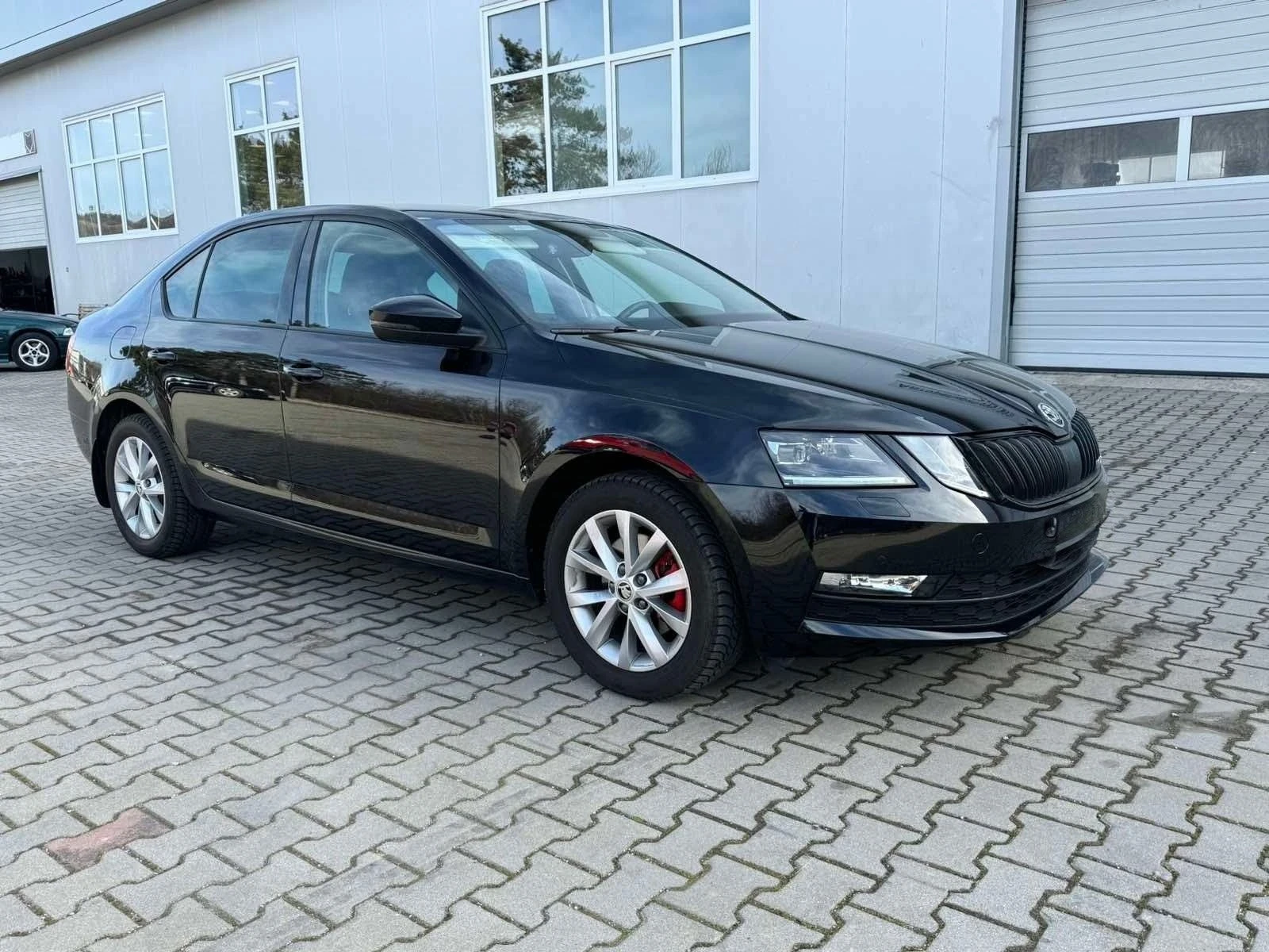Skoda Octavia 1.5, 150к.с., снимка 3 - Автомобили и джипове - 56505599