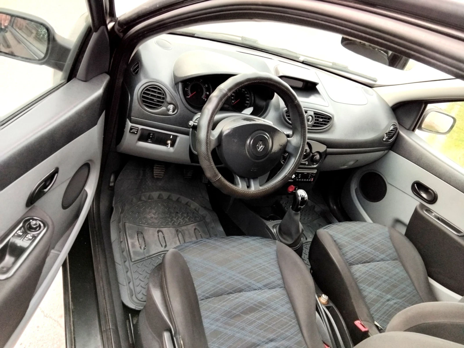 Renault Clio 1.2i.65k.+ КЛИМА.+ ГАЗ , снимка 13 - Автомобили и джипове - 56664862