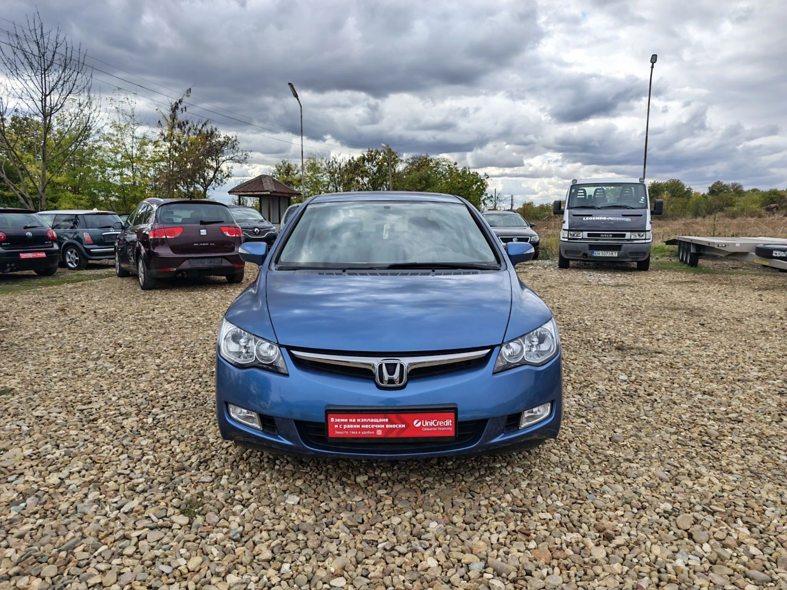 Honda Civic 1.8i sedan, снимка 2 - Автомобили и джипове - 56684340
