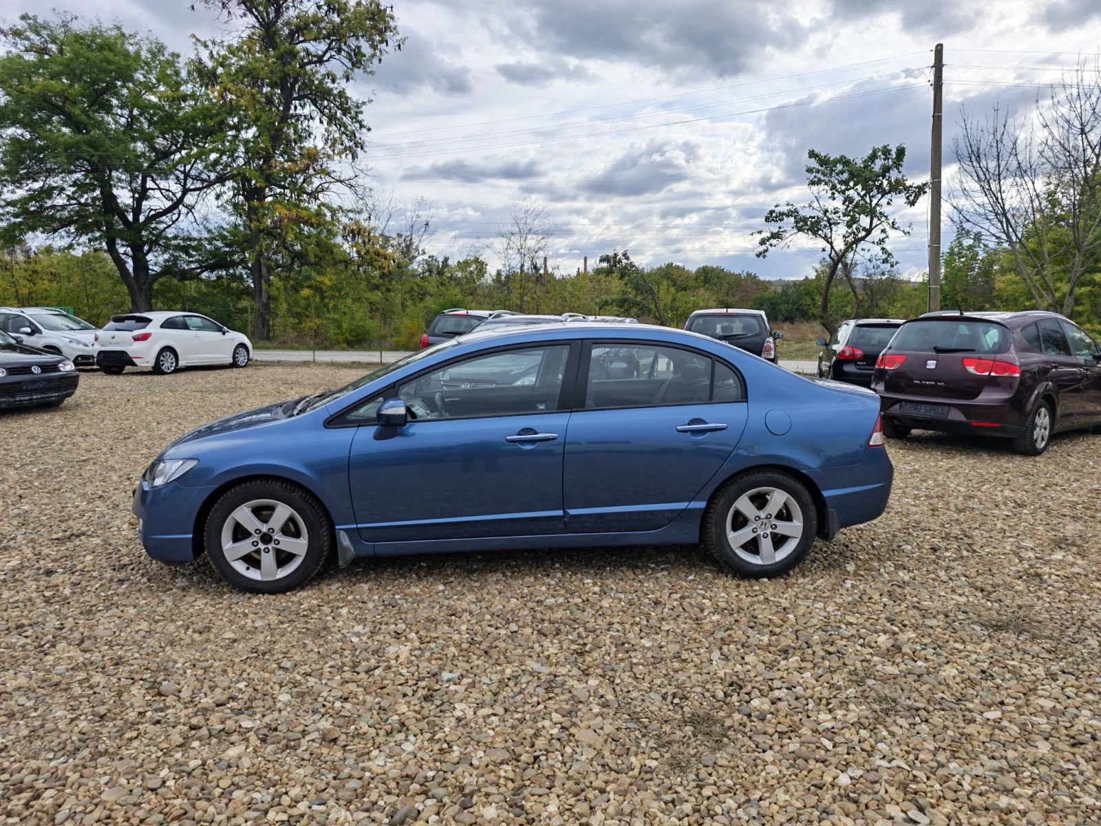 Honda Civic 1.8i sedan, снимка 7 - Автомобили и джипове - 56684340