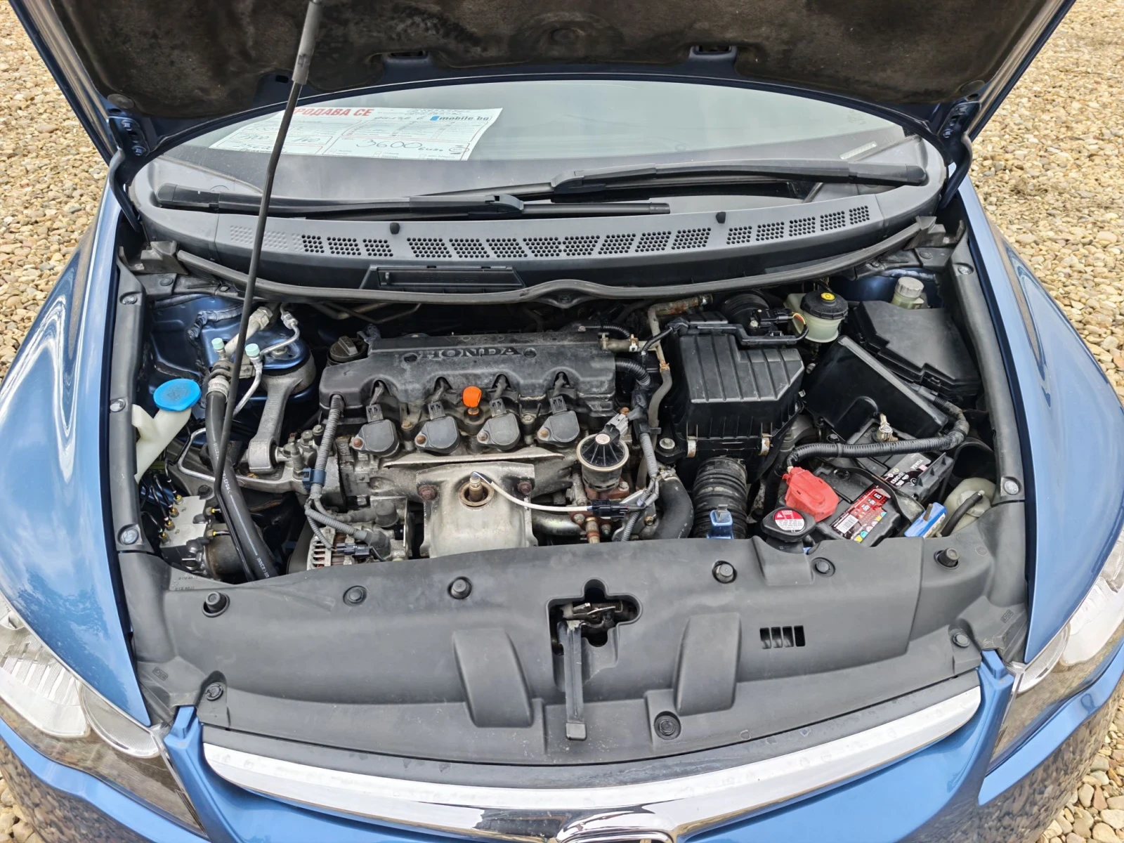 Honda Civic 1.8i sedan, снимка 16 - Автомобили и джипове - 56684340