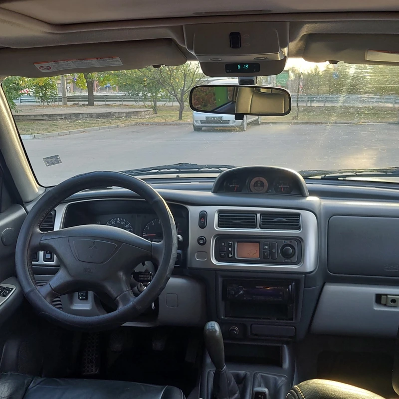 Mitsubishi Pajero sport 3.0i, снимка 5 - Автомобили и джипове - 47588258