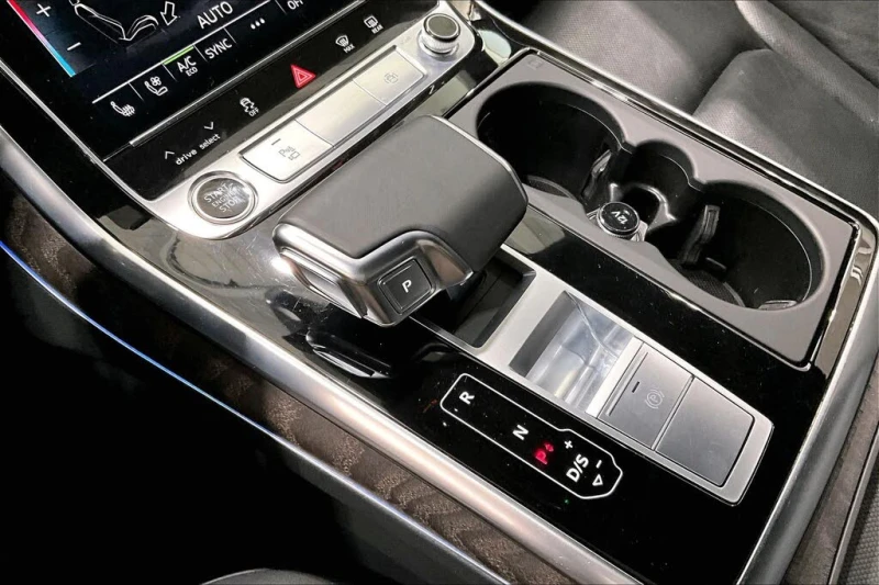 Audi Q7 quattro Technik* Head Up* АвтоКредит* (ЦЕНА ДО БГ), снимка 14 - Автомобили и джипове - 53238649