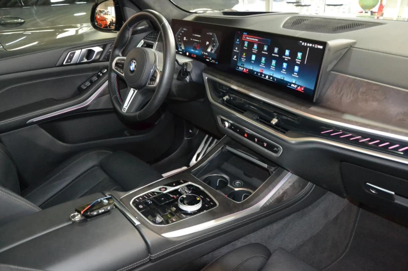 BMW X7 M60i xDrive, снимка 10 - Автомобили и джипове - 53472593
