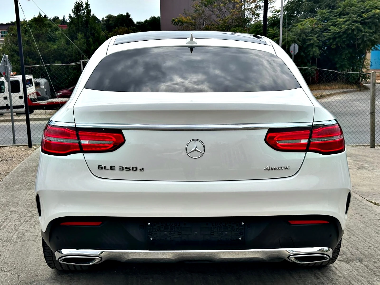 Mercedes-Benz GLE 350 9G* 360CAM* COUPE* WHITE-PEARL* AMG-PACK - изображение 8