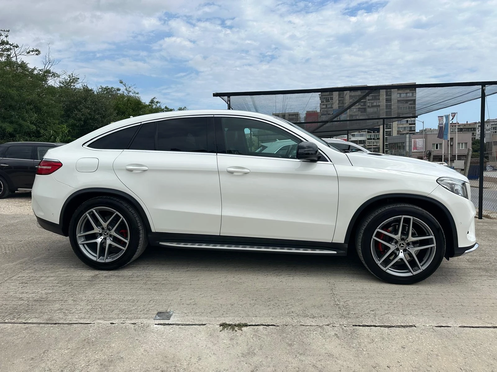 Mercedes-Benz GLE 350 9G* 360CAM* COUPE* WHITE-PEARL* AMG-PACK - изображение 3