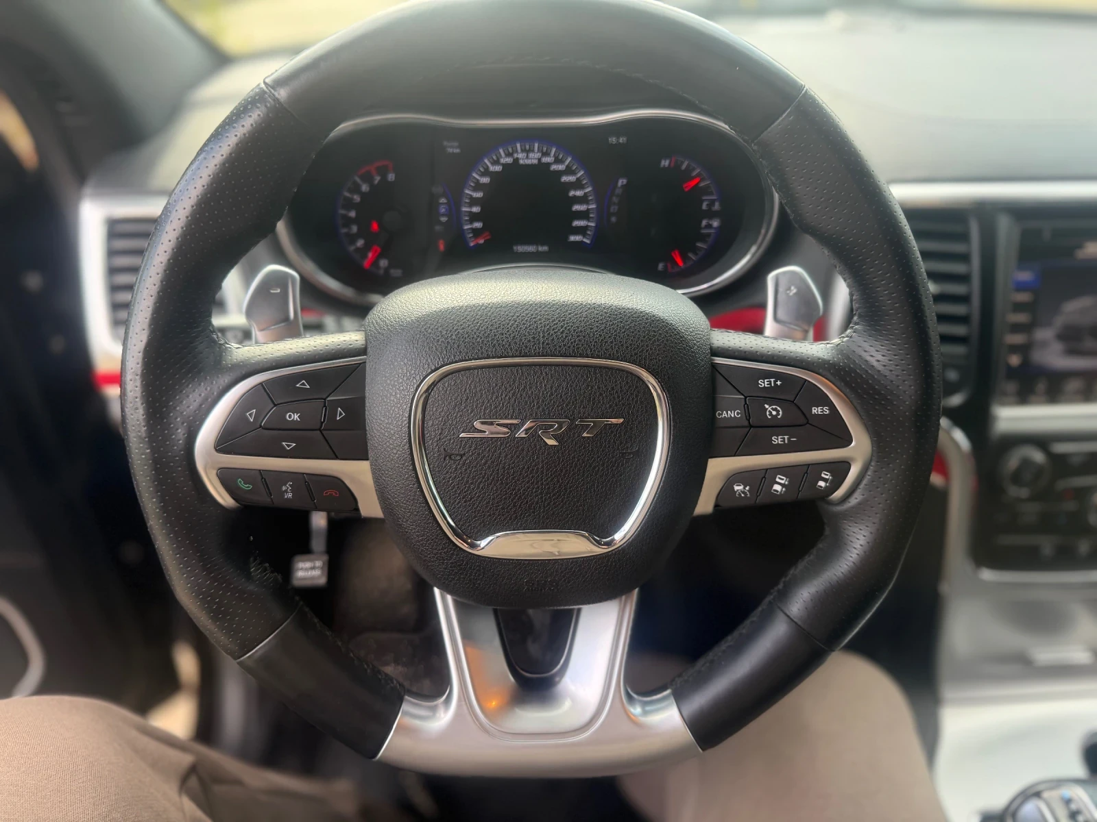 Jeep Grand cherokee 6.4 SRT - изображение 9