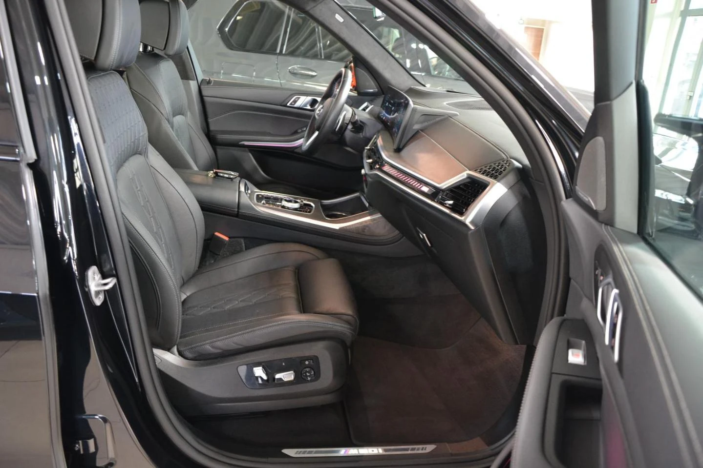 BMW X7 M60i xDrive | Mobile.bg � ����������� 11