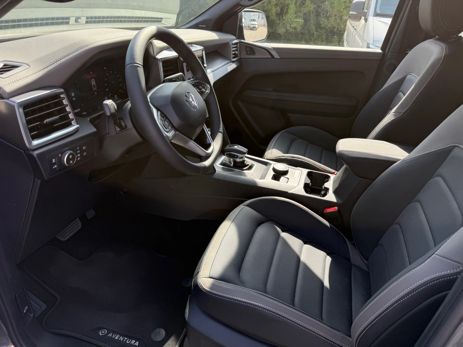 VW Amarok Aventura DC 4 Motion V6 3, O TDI 241 k.c 10AT - изображение 6