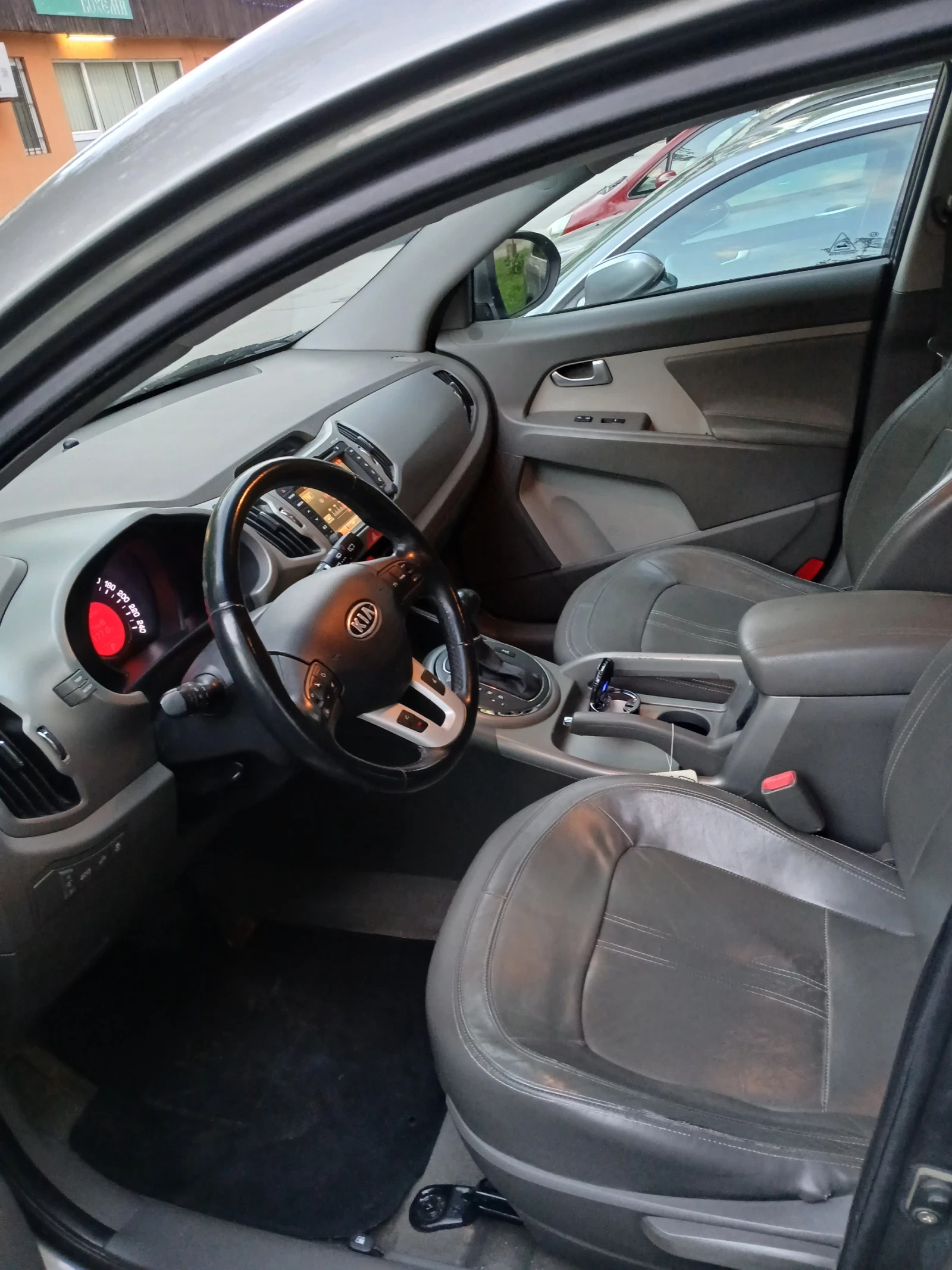 Kia Sportage 2.0 CRDI4?4 НАВИ.КОЖА ПАНОРАМА.АВТОМАТ, ПОДГРЕВ, снимка 10 - Автомобили и джипове - 54414993