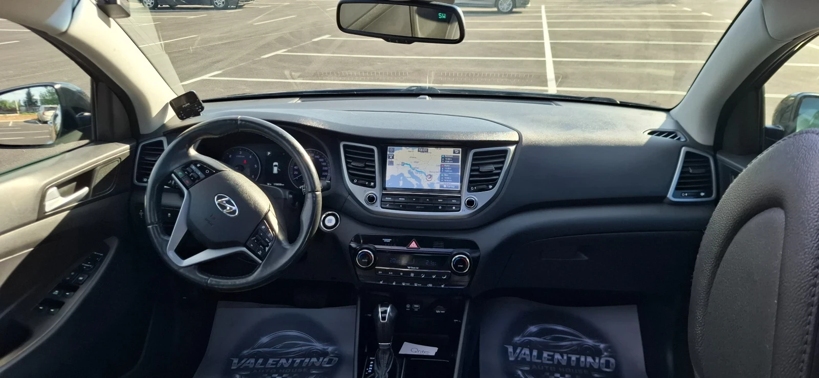Hyundai Tucson Vertex 185кс Аутомат 4х4 Панорама , снимка 10 - Автомобили и джипове - 54414961