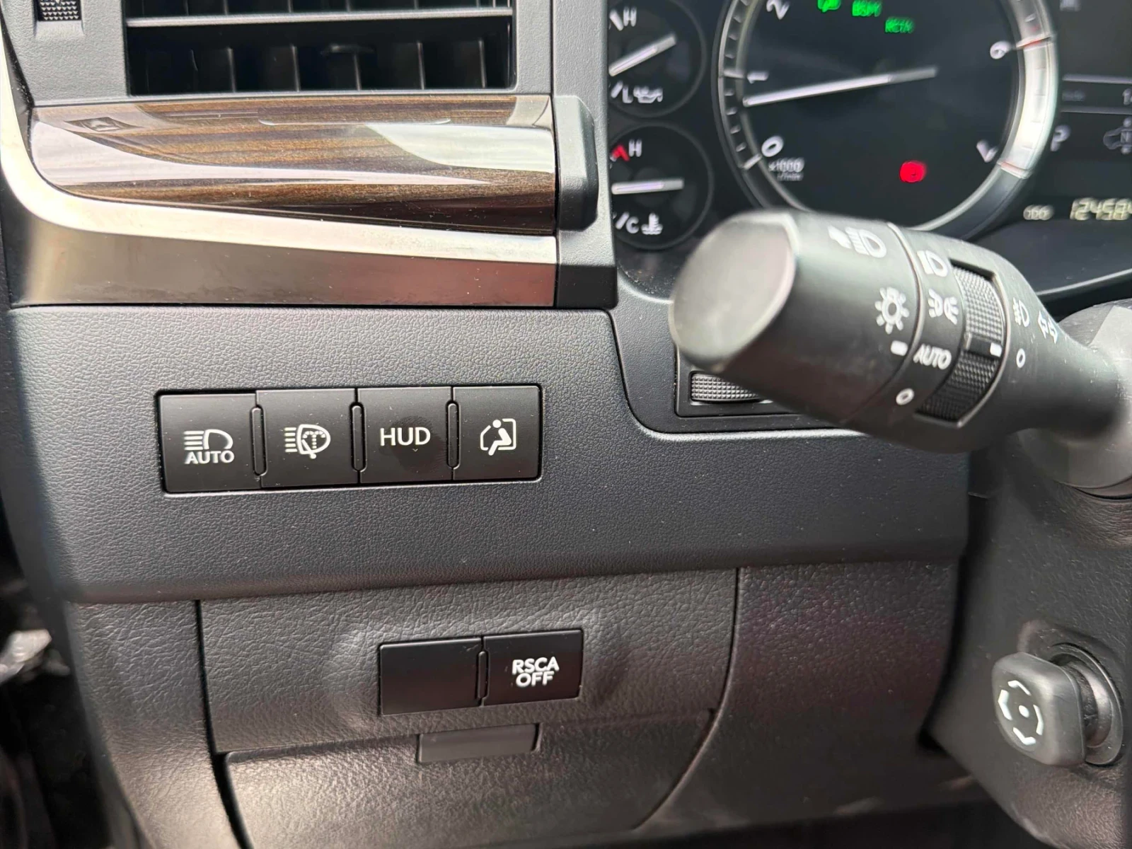 Lexus LX 570 HEAD UP * ОБДУХВАНЕ * MARK LEVINSON * БЕЗ ИНЦИДЕНТ, снимка 10 - Автомобили и джипове - 54493677